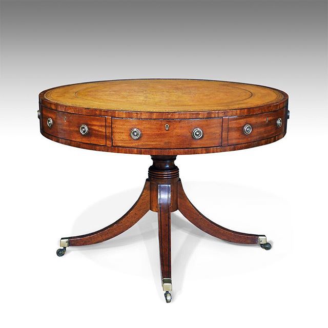 TF_Antiques's tweet image. Fine quality Regency mahogany drum table, with a subtle, warm olive-coloured tooled leather top. circa 1820. 🔎stock no. 5333🔍 
#drumtable #centretable #librarytable #regencyantiques #georgiandecor #luxurydecor #antiques #antiqueshop #antiquedealersof… ift.tt/2C3GTk2