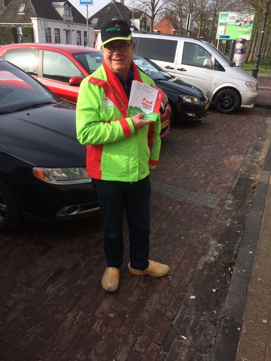 PvdAGL_Beemster's tweet photo. Lokale partij met de klompen stevig op de aarde. Steeds weer is onze Jan Roest bezig voor onze idealen. https://t.co/SILX9STXxC