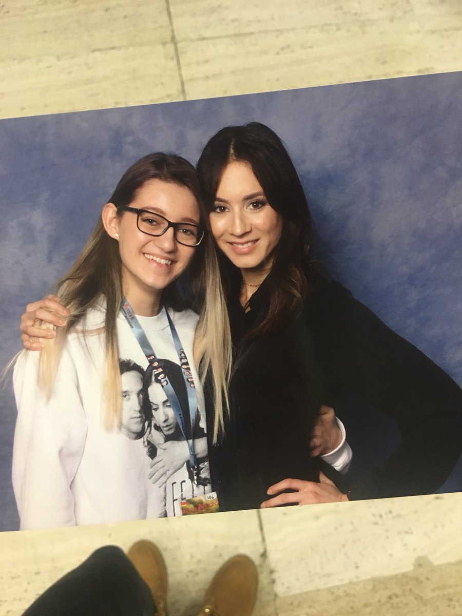 troianparrish's tweet image. OMG I’M CRYING SO HARD 
I MET MY FAVOURITE PERSON ON EARTH 😭

Thank you so much @SleepintheGardn