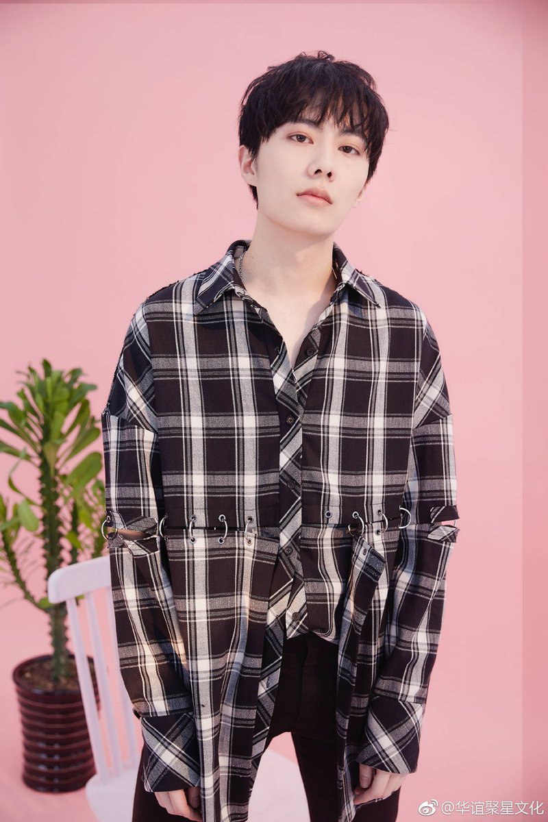 withlecas's tweet photo. 화이도 왕이생일축하해줘따🎂 https://t.co/uqBgJzTvkA