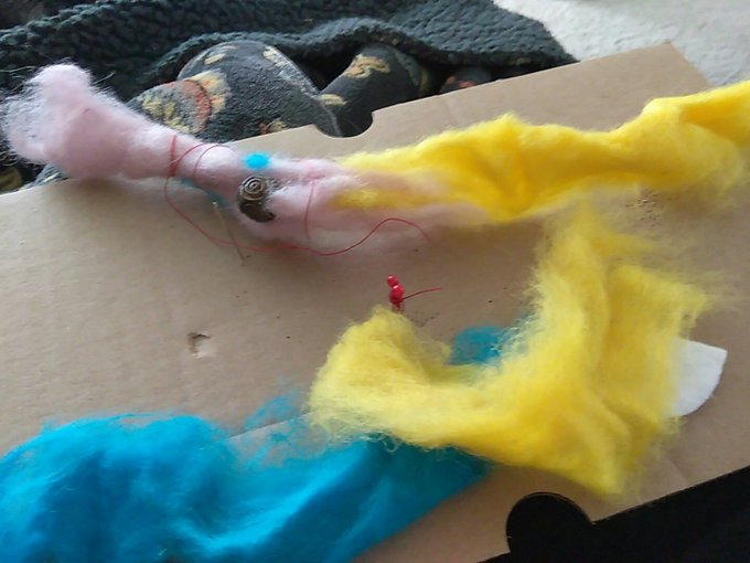 I'm making a dreadlock out of wool https://t.co/nCIlibbmgI<a href="/tag/taptapfish"class="tags"><span>#taptapfish</span></a>