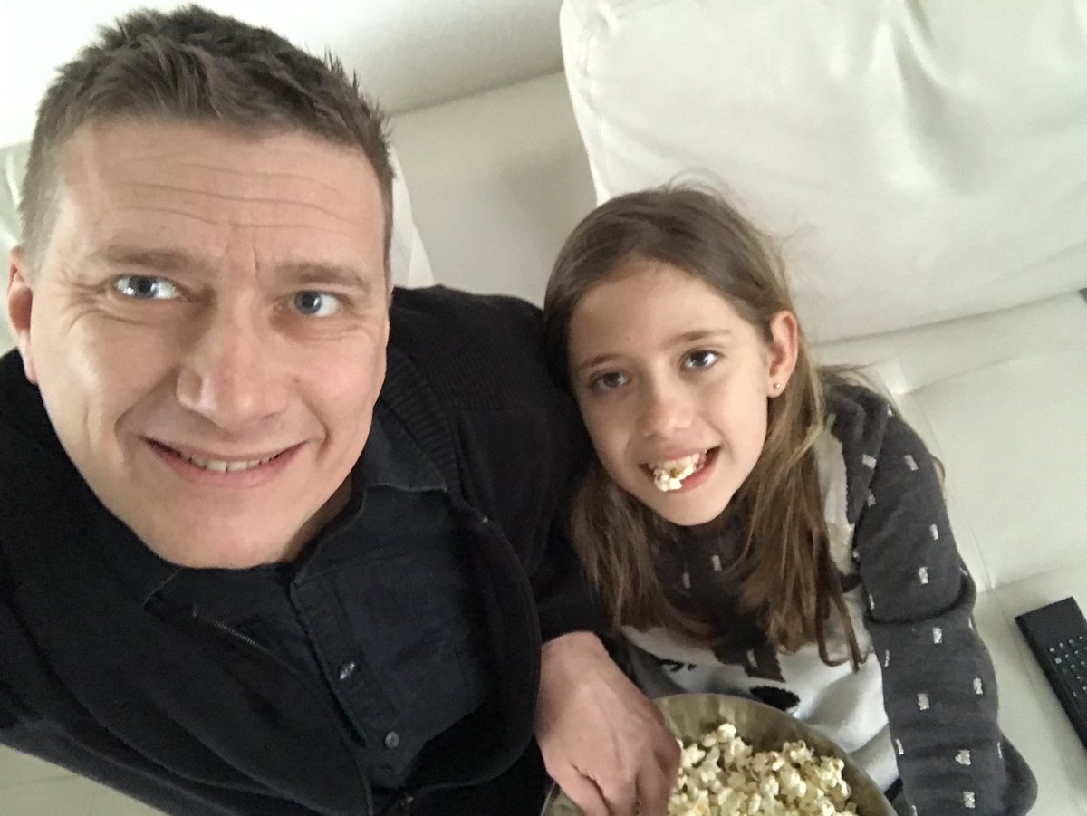 MichelGoertz's tweet photo. Échauffement ! Go @RCSA 🥨🏆 #PSGRCSA https://t.co/NPfZMkqxYj