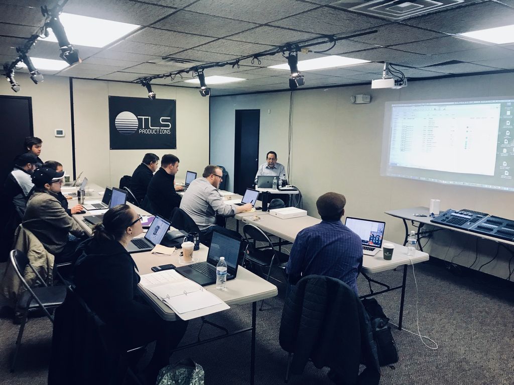 TLSProductions1's tweet photo. Learning about Lightwright from the source; John McKernon! 

#lightwright #tlsproductionsinc https://t.co/rqJpmnn9y5