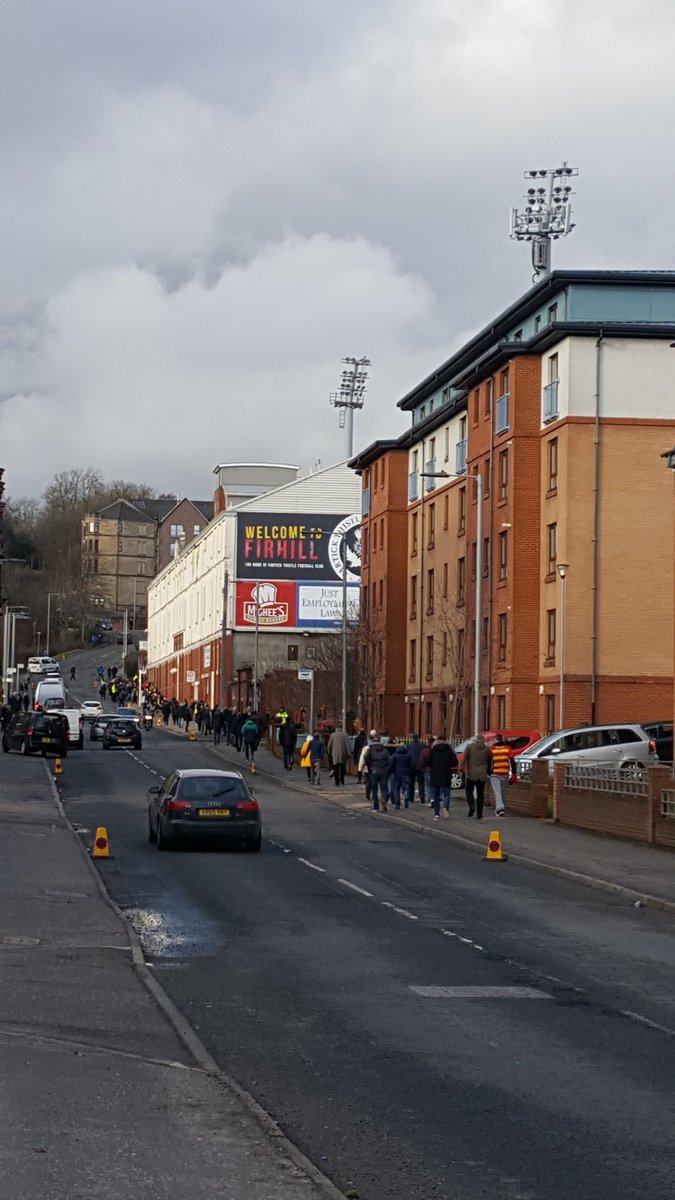 ArjandeJonge299's tweet photo. Nog eentje dan van vammiddag, op bezoek bij @ThistleTweet #pardun #Groundhopping https://t.co/jTYSfG35pc