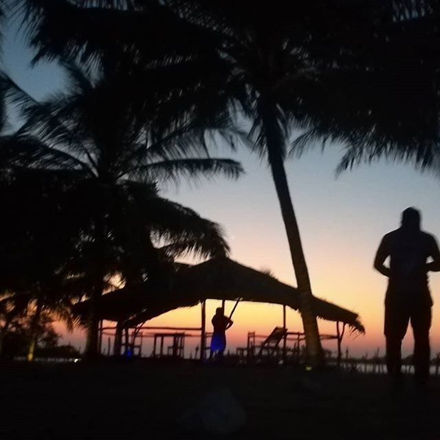 valampuriresort's tweet photo. Unedited picture of sunset, thank you chamara #valampuriresort #kalpitiya #srilankatravel #srilanka #kitesurfing #resort #kiteboardingsrilanka #kitetrips #kiteschool #kiterental #kitecenter #kalpitiyalagoon #kayak #ikointl https://t.co/GH4UWtgIiS https://t.co/tNcSp09hSc