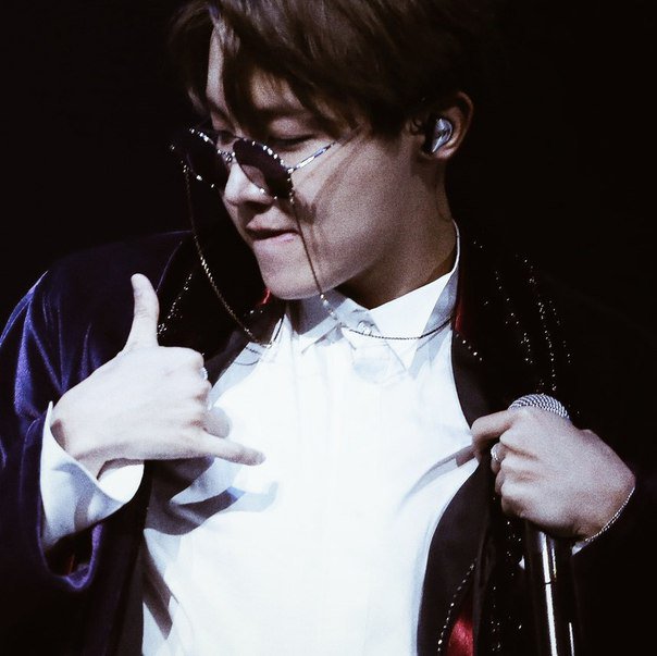 Chyh_Chu's tweet image. Захожу сюда ток чтоб с др поздравить 
И вот сегодня у нашей надежды др
Моё солнышко, будь всегда таким ангелом 
Хотя ты нихера не ангел
Демон во плоти 
Да-да мы все тебя любим
 
#HappyHoseokDay
#HappyJhopeDay
#HappyHobiDay
#GoldenHobiDay
💛💚❤💜💕💓💖😍