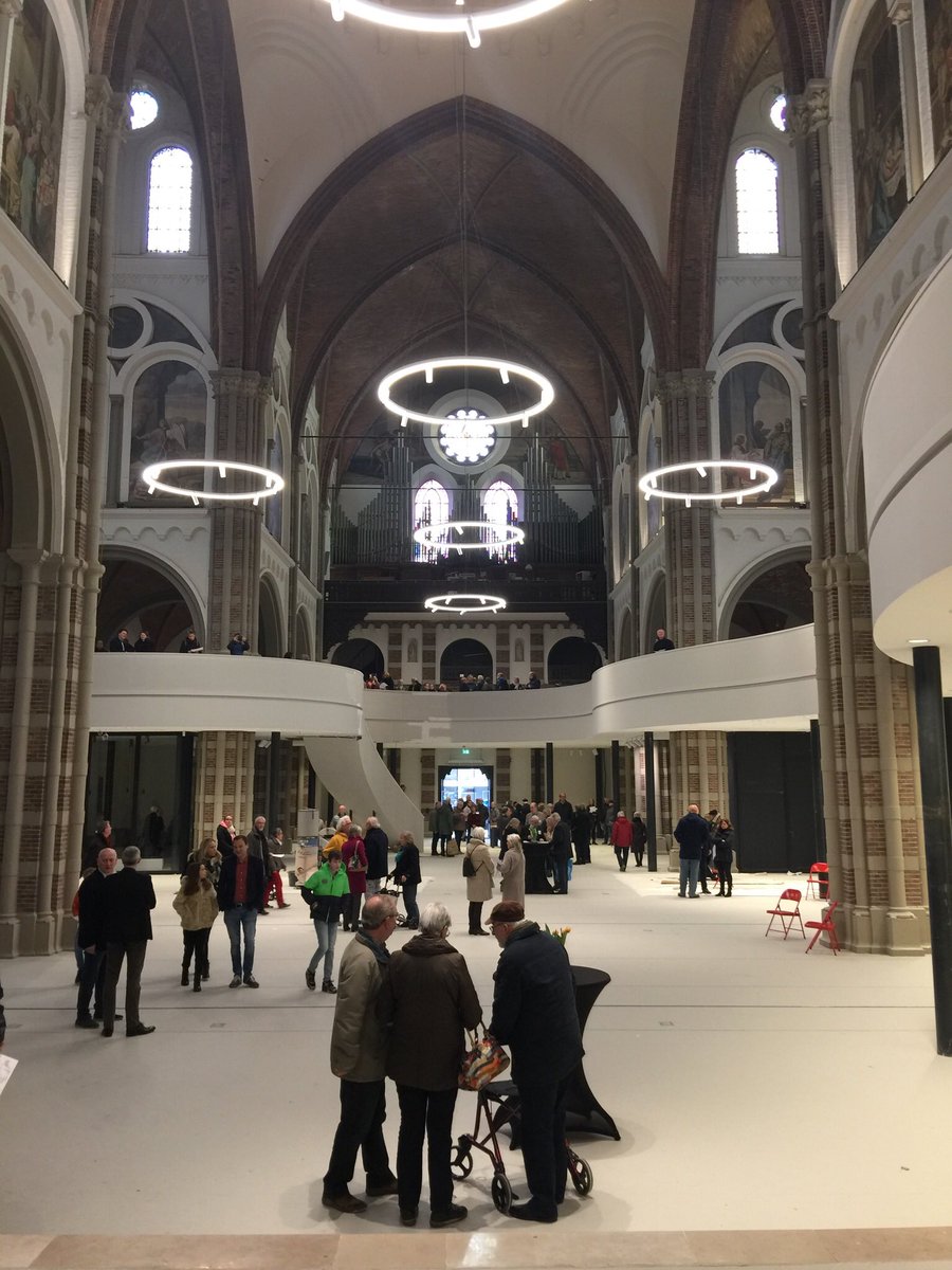 atenzijlstra's tweet photo. Vandaag open dag bij #DePetruskerk in #Vught. Wat een prachtig ontwikkeling. 
Wat zijn we hier rijk mee!!! https://t.co/aAP9LrI8H7