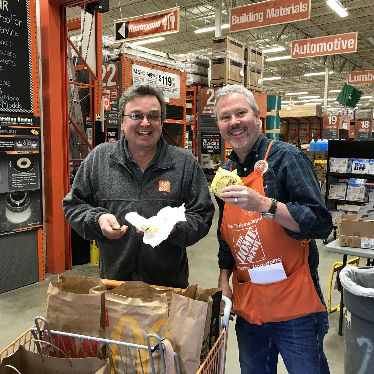 Celebrating National Random Acts of Kindness Day part 1 with Mickey D’s at 2762!  Associates are loving it!  #RandomActsOfKindnessDay #imlovingit #hdvalues <a href="/2762/">Rodney Bosma</a> <a href="/JulieGiattino/">Julie Giattino</a> <a href="/HouleHeather/">HeatherHouleTHD</a>