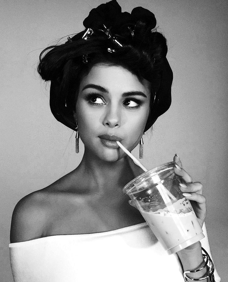 selena_ldl's tweet photo. 前々からこのSelenaが好きすぎて
いやーーーたまらん!❤️
なぜこの髪で可愛いの?!❤️
#SelenaGomez #selenatorRT https://t.co/Hfz73AIZih