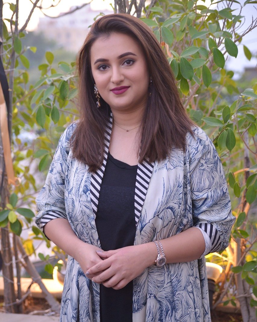walk_in_vogue's tweet photo. Gorgeous @Redah_misbah spotted at @masarratmakeup launch! 💕

MassaratMisbah #MasarratMakeup #MMLaunch2018 #MasarratMisbahMakeup #RedahMisbah #NighatMisbah #DepilexGroup #Depilex #PakistaniMakeupArtists #PakistaniMedia

#IsmaMunir #WalkInVogue https://t.co/pWuELFlSS9