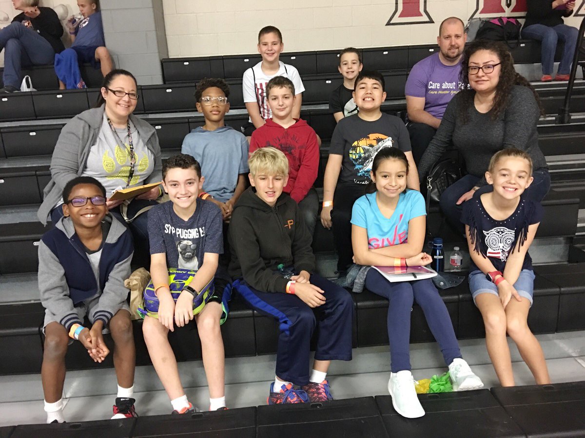 mrsakopp's tweet image. Robotics practice day!!! 🤖🐻🌟@HumbleISD_GE #WeAreGroves @kglover_prek @HumbleISD #grizzlyrobots #grizzlysolvers