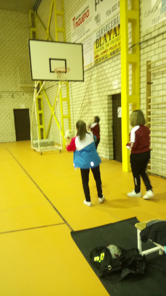 El real ya calienta en la pista de villacañas