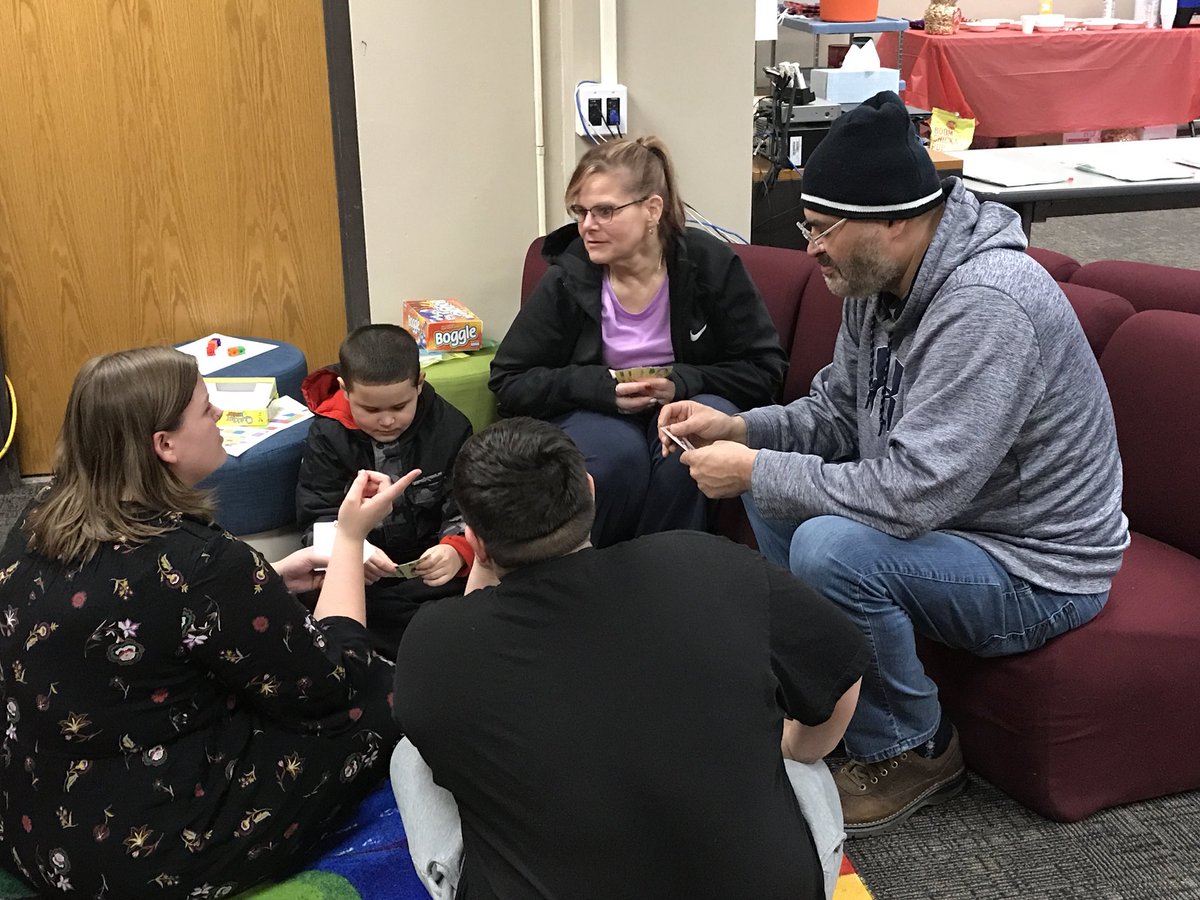 Washington_Way's tweet photo. Washington family engagement night!   Thanks for coming!! https://t.co/voHXkQkrEo