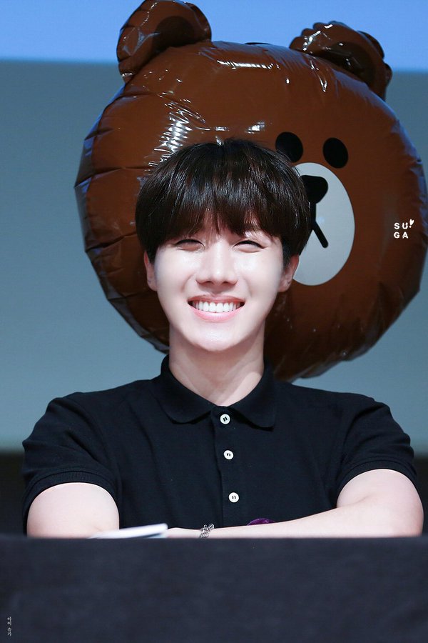 irawerty99's tweet photo. #GoldenHobiDay https://t.co/HeFaxbJjfx