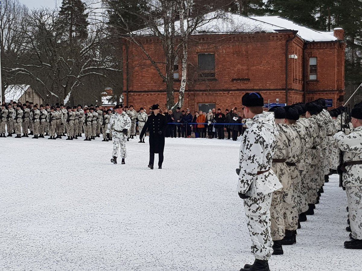 AGardberg's tweet photo. Nylands brigad #Faned för kontingent 118 @NylBrGille @Navyfi #turpo #säkpol #Nylbr https://t.co/MFIQPCOsPM