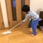 これで日本ももっと強く？!カーリングがやりたい次男に持たせたクイックルワイパーｗ