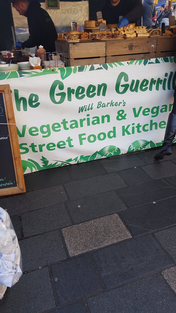 About to try a burger from <a href="/GreenGuerrilla1/">The Green Guerrilla</a> in Durham #vegan #nefollowers