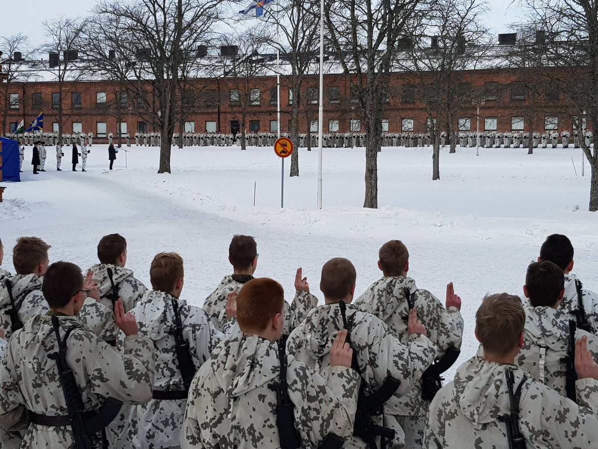 AGardberg's tweet photo. Nylands brigad #Faned för kontingent 118 @NylBrGille @Navyfi #turpo #säkpol #Nylbr https://t.co/MFIQPCOsPM