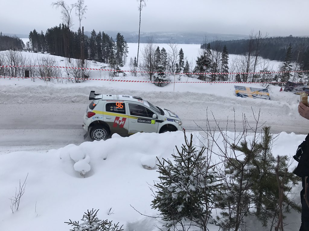 MitsubishiR5's tweet photo. After this morning's 3 stages @RallySweden Anders Karlsson is increasing his lead in Nat4 despite FIA pop off valve issues is 33d o/a and says he's enjoying driving the car. Sune Larsson is 2nd in class, with Robert Blomberg &amp; Joachim Carlstrom pleased to be back in the rally! https://t.co/QSarOgrzTI