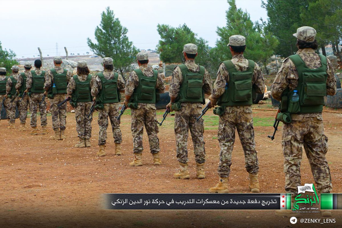 Ahmad_Hamaher's tweet photo. لتعزيز الجسم التنظيمي العسكري لدى الحركة تخريج دفعة جديدة من معسكرات التدريب والإعداد العسكري والبدني في #حركة_نور_الدين_الزنكي https://t.co/6BbWy8wmSv