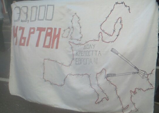 1410 #lukovmarch realy good mood a lot of cheers and super nice weather in #sofia at the #minipride counterprotest to the march // now getting close to the end that will be near parlament