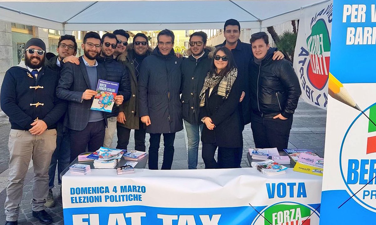 fi_giovani's tweet photo. Anche oggi sul #Territorio X #BerlusconiPresidente, in campo X un #ItaliaMigliore! Qui #Perugia #Cosenza #Roma #Chieti #NonCiFermiamoMai @CalabriaTw @forza_italia https://t.co/A8X8PLqjsb