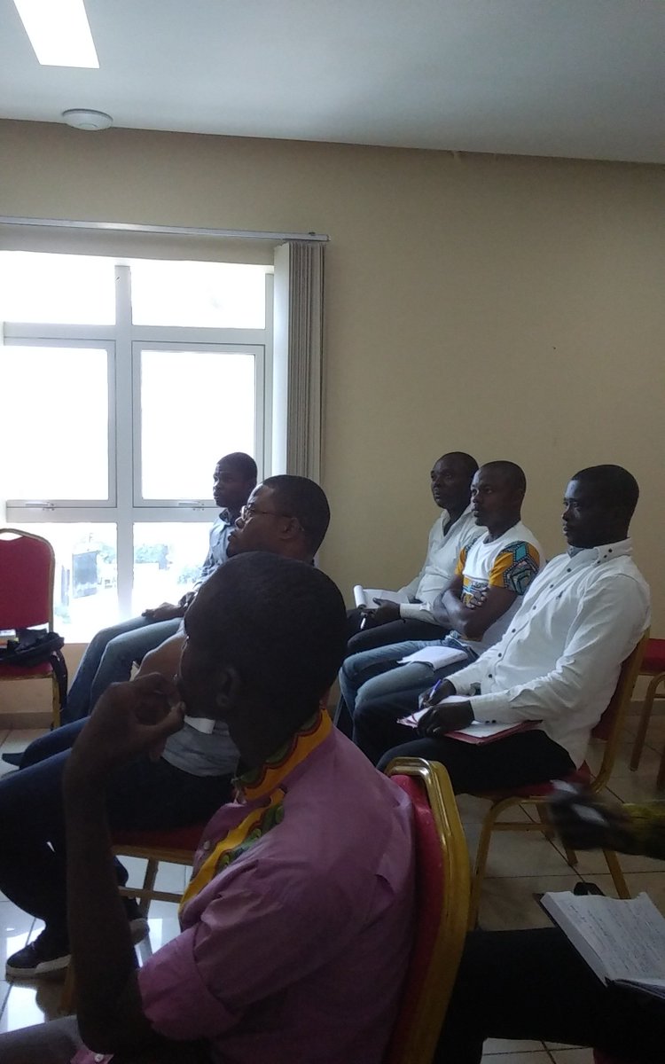 JCIDouala's tweet photo. Former les leaders du 21e siecle. L'ami @Perrin Kwenkeu aide les membres de la JCI DOUALA à bâtir leur capacité et leur caractère à motiver les autres pour qu'ils puissent entreprendre les actions pour la cause commune.
I am JCI, You are JCI, We are JCI. https://t.co/CBLE8yTQce