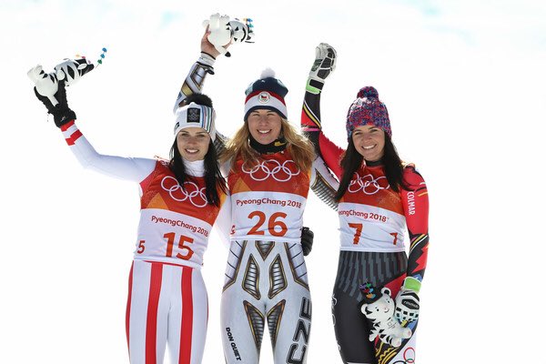 TeamVeith's tweet photo. Congratulations to these three amazing women! 💗 @TinaWeirather 🥉@anna_veith 🥈 Ester Ledecka 🥇 https://t.co/KtjgYquQLD
