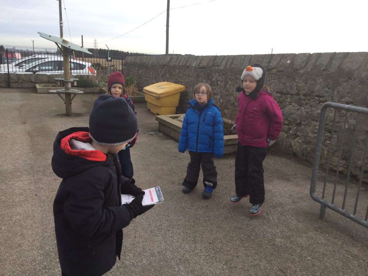 BanDevPS's tweet photo. Outdoor leaning for P1/2/3 on Friday. #workoutcards #activegames #fun #teamwork #fun 🙂⭕️ https://t.co/0zSbehMwpj