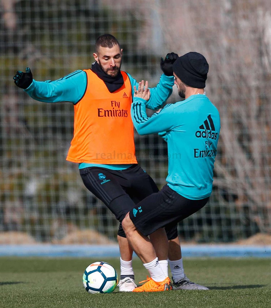 realmadrid's tweet photo. ✅ Listos para jugar contra el @RealBetis. #RMLiga | #HalaMadrid https://t.co/R1fkWI55OO