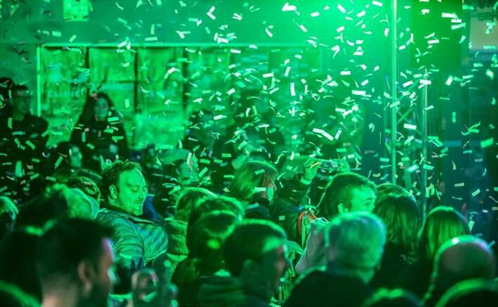 Amigos de <a href="/padelcolors/">padelcolors</a>, conseguís superaros cada año. Gracias por hacernos sentir parte de vuestra familia, y por el cariño con el que cuidais cada detalle. Feliz V aniversario, os auguro muchísimos más!