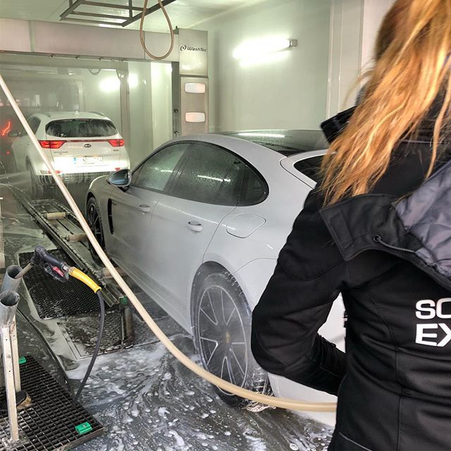 tweet_wash's tweet photo. We love it!!
#wassingcars
#carwashtime
#carwash
#softwashing
#nanowash
#porche
#panamera https://t.co/ga5pUSfppW