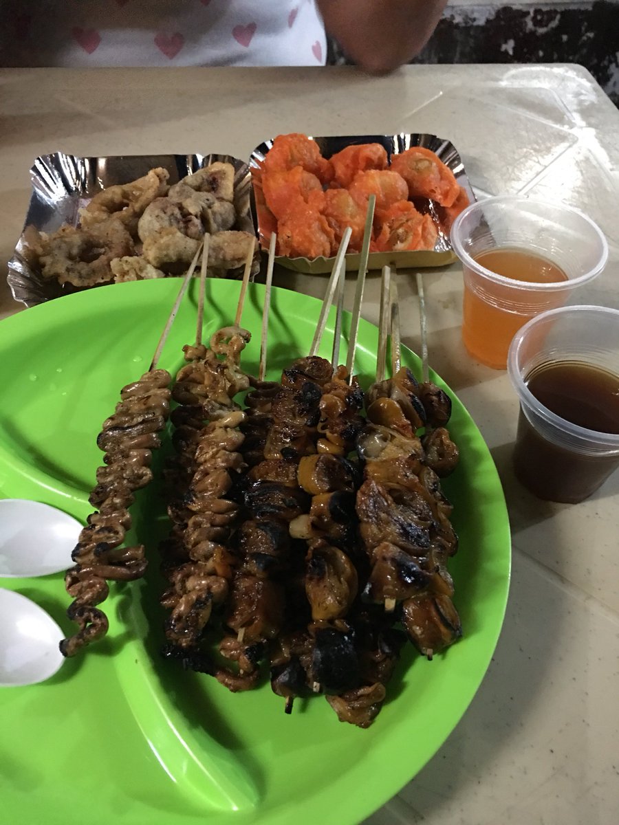 ilovevicat's tweet photo. Foodtrip @manglarry’s isawan 😋😋😋 https://t.co/McSzwDSD6K