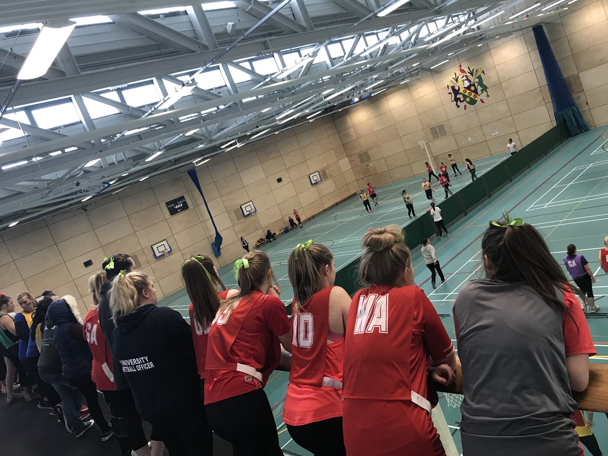 Come down to the sport centre to support our girls 💁🏼‍♀️💁🏻‍♀️🏐💪💚