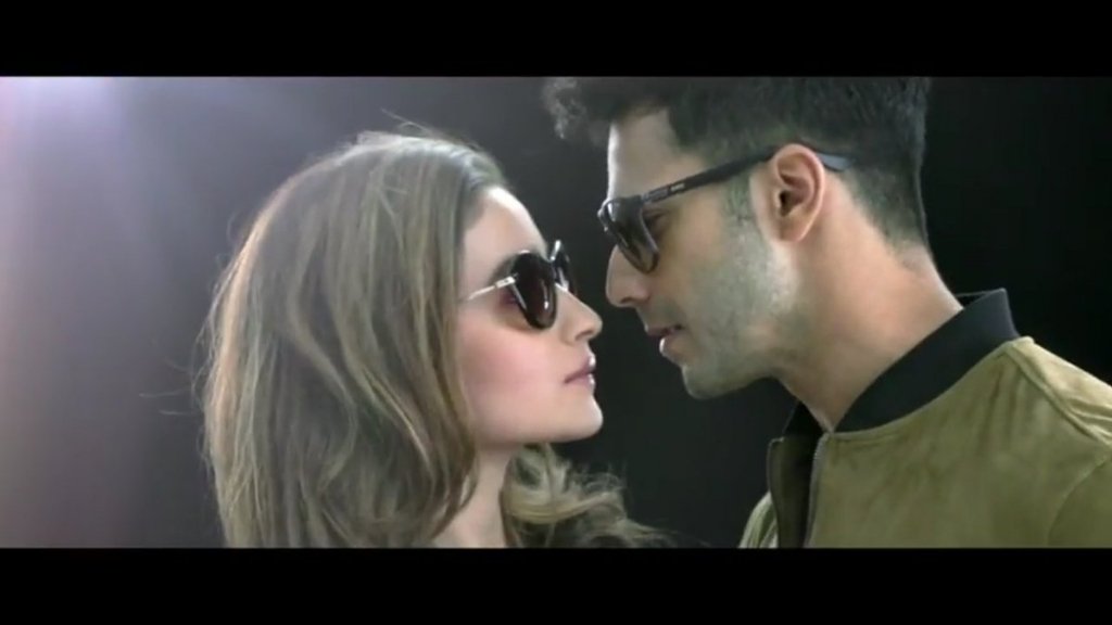 @Varun_dvn @aliaa08 @IDEE_Eyewear #varia #dulhaniya3