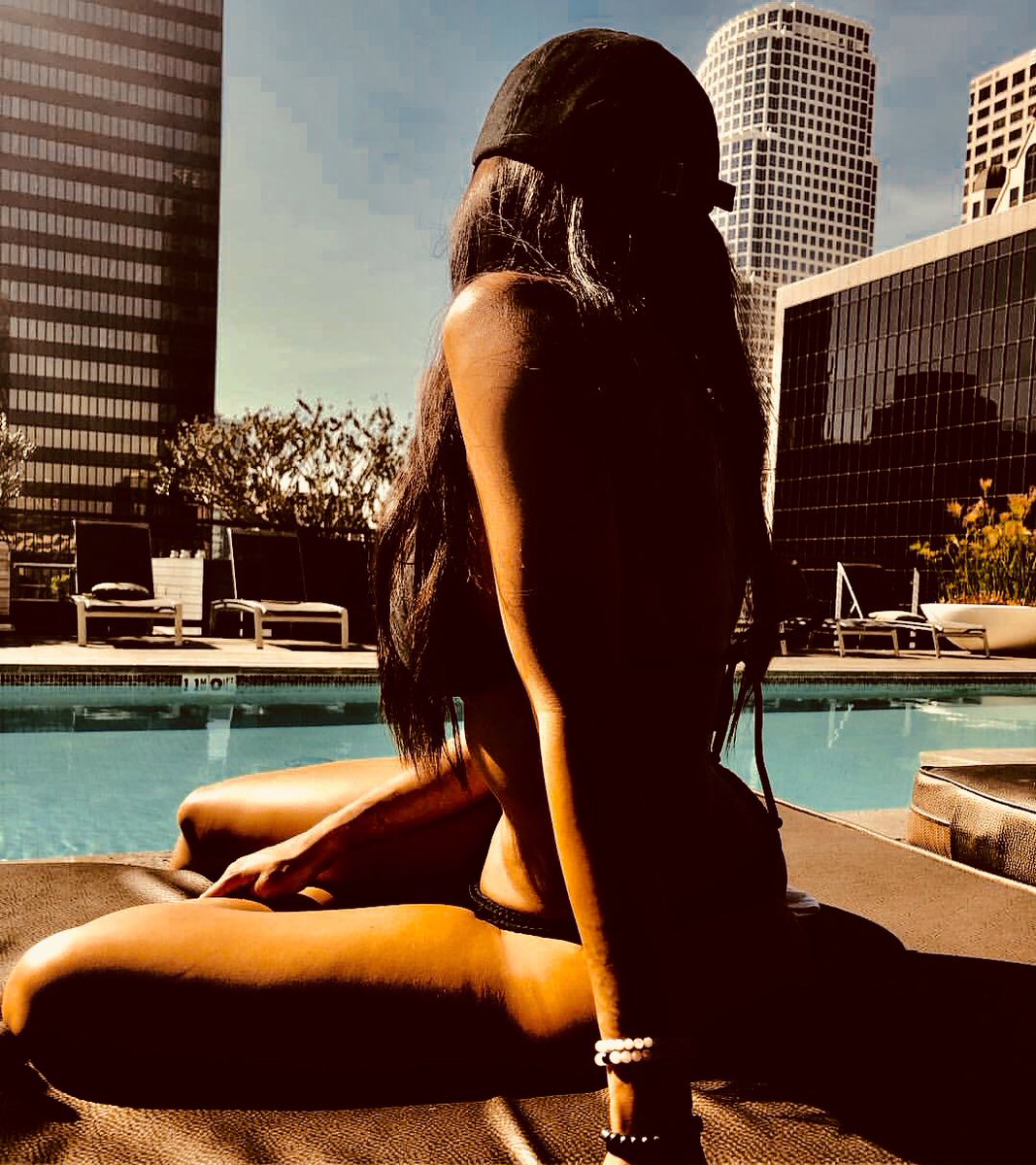 T🦋 tweet media