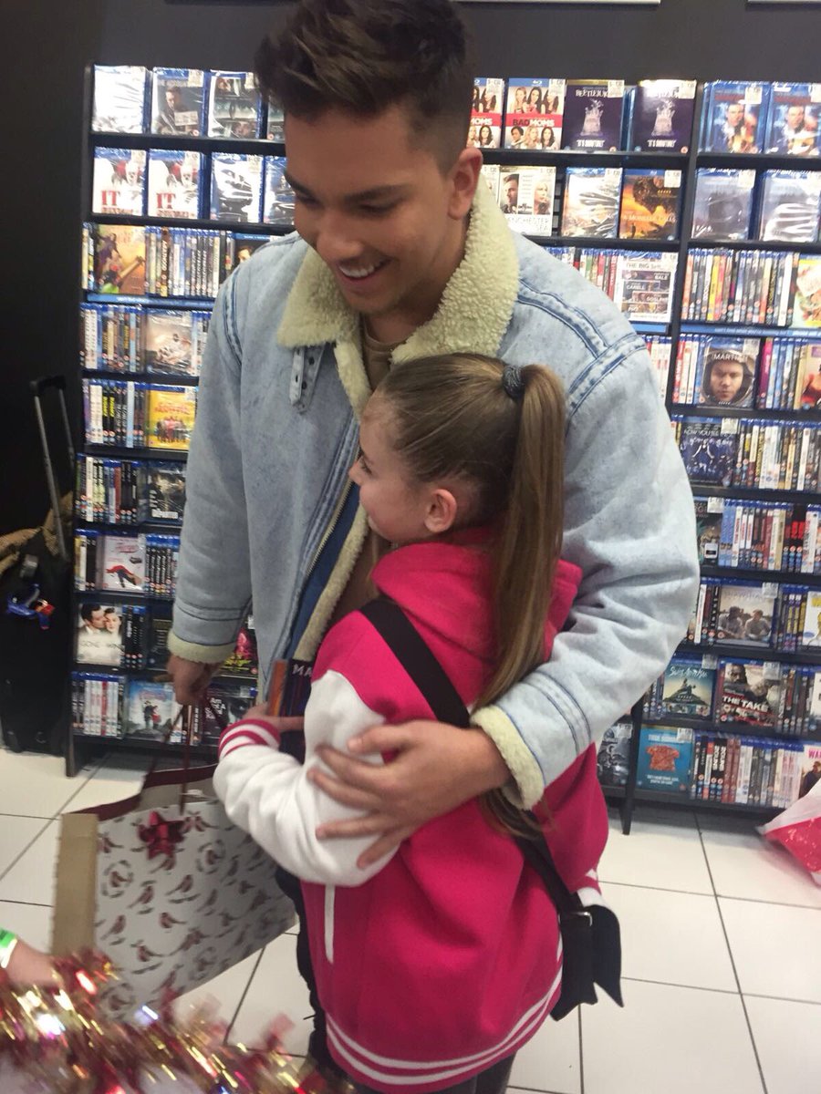 ScarletMae68's tweet photo. @MattTerry93 #ConfidentForMatt thank you for making me smile ♥️♥️🌹 https://t.co/dGLEGmZQmI