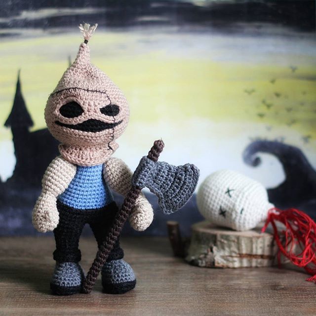 Kakotille's tweet photo. 🎶 C'est fascinant comme il repeint l'horizon et colore l'oraison avant la pendaison. Les talents innocents de la Vierge de fer inspirent le bourreau de Sombreclair ! 🎵
(Oui, encore une chanson de @syranoofficiel ! 😁)
#Crochet #Syrano #MysteriumTremen… https://t.co/787ZOjcBSQ https://t.co/4v8ZHJVvsT