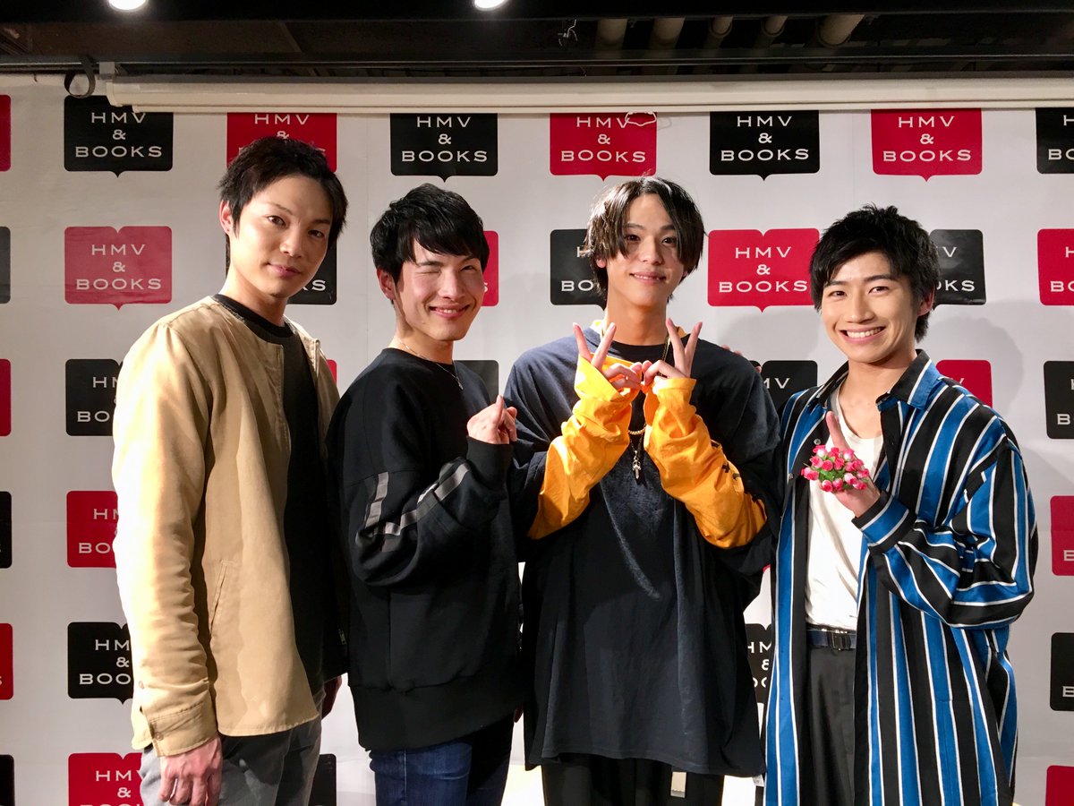 HmvBooksShibuya's tweet photo. 【#極上文學】本日は極上文學『風の又三郎・よだかの星』公演記念イベントにお越し頂き、有難うございました！ご出演頂いた納谷健さん、三浦海里さん、鈴木裕斗さん、松本祐一さんより色紙にサインを入れて頂きました！抽選で２名様にフォロー＆RTでプレゼント！締切2/28店舗受取り限定、当選はDMにて https://t.co/o3kqUrLfFW