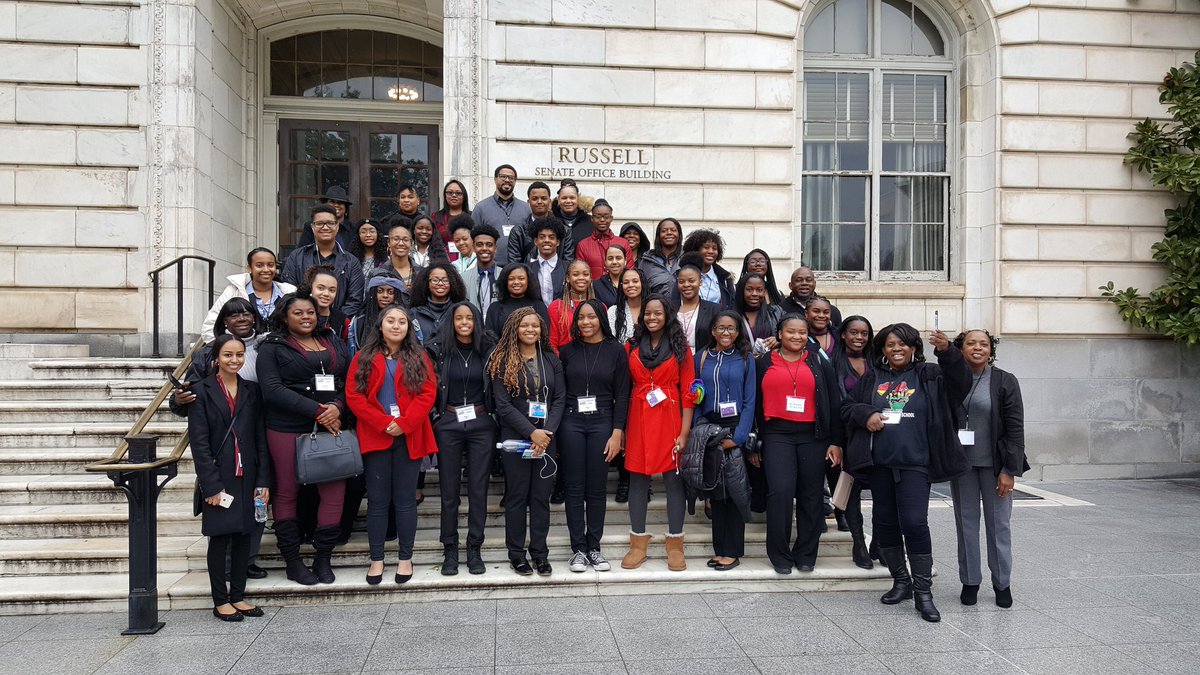 YvetteBWilliams's tweet photo. #BSUFreedomRide @ClarkCountySch delegation visited the USA Capital yesterday.  Great reflection discussion by students of their day in Washington DC. @CCDBC #CivicEngagement #MLK50 Project #MulticulturalEducation @NevadaReady @EDE4CCSD @News3LV #BlackHistoryMonth https://t.co/C6EQBRKFAq