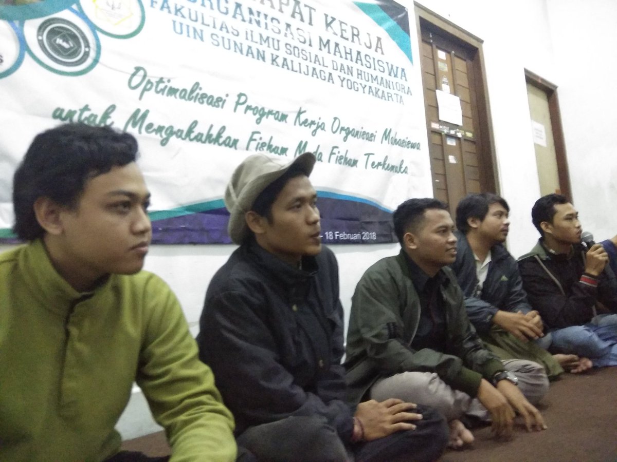 Cak_Hendris's tweet photo. Menuju Fishum terkemuka. Selamat Raker pengurus LKM yang baru. Salam progresif.
@DEMA_Fishum https://t.co/0eneBGsvNu