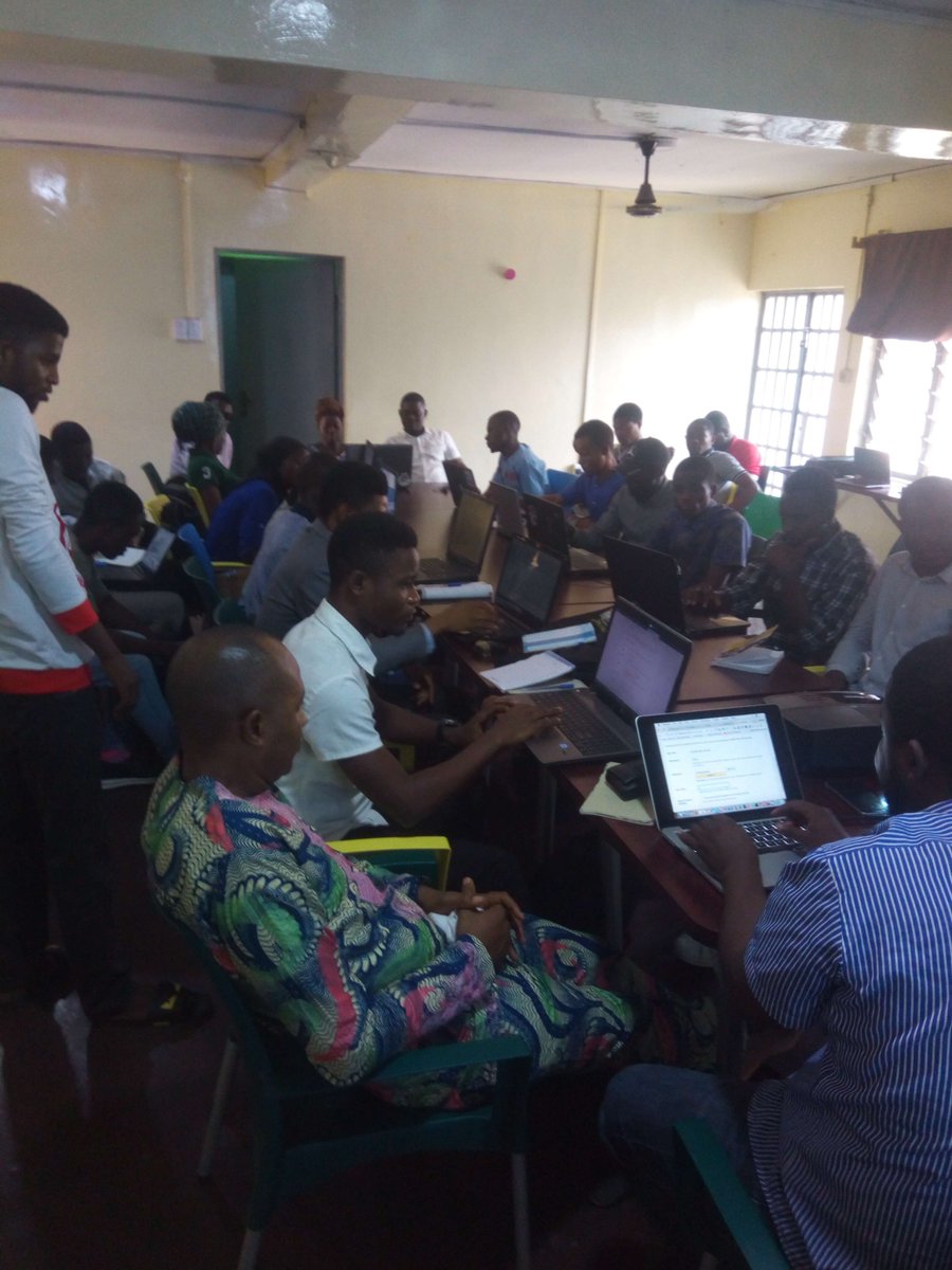 muftyoftech's tweet photo. How fantastic would it be to have your own site created by yourself?
We were live at #CodeSquadLLC introducing the power of #Wordpress
#IlorinWordPressMeetup
#IlorinWordpress
#CodeSquadHQ
#ilorindevelopers https://t.co/iTmN8qzq6B