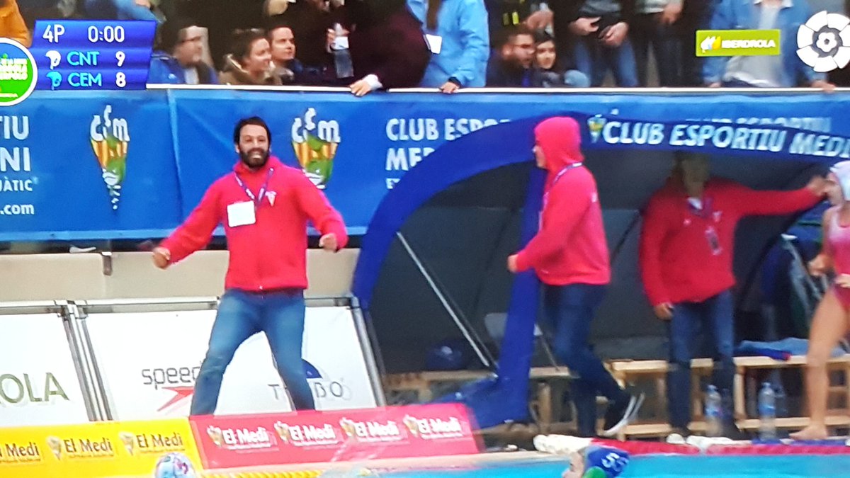 Areadejoctrs's tweet photo. El @wpterrassa es classifica per a la final de la #CopaReinaWP18 en derrotar 9 a 8 el @CEMediterrani a la semifinal. Demà jugarà la final amb el @CN_Sabadell #waterpolo #esportstrs https://t.co/siCdjUoBHc