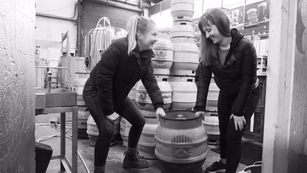 SiblingGin's tweet photo. In preparation of Random Act of Kindness Day we've been extra kind &amp; helpful this week 👼🏼let's see how long it lasts.....🤞🏼#randomactsofkindness #SiblingGin #Siblingdistillery #sibling #gin https://t.co/VVkOON1BHU