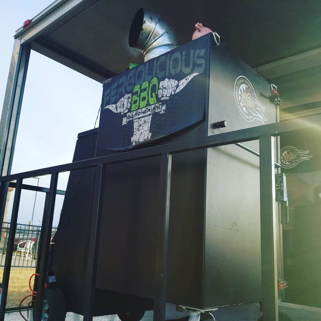 FergoliciousBBQ's tweet photo. The @MMSmokers G33 rockin &amp; rollin here at Holiday Inn SW in Lincoln, NE for the Fergolicious University of Que Competition Pitmaster Class. 
#RubSumLUV #competitionpitmaster #universityofque #myronmixonsmokers #kcbs #BBQnation #FergoliciousBBQ #ItJustWins #KosmosQ #bbguru https://t.co/lcPS6R5SPs