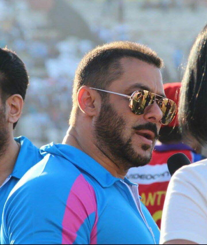 Iftykhan15's tweet photo. @BeingSalmanKhan #CCL2016 https://t.co/eW5IMXjPGS