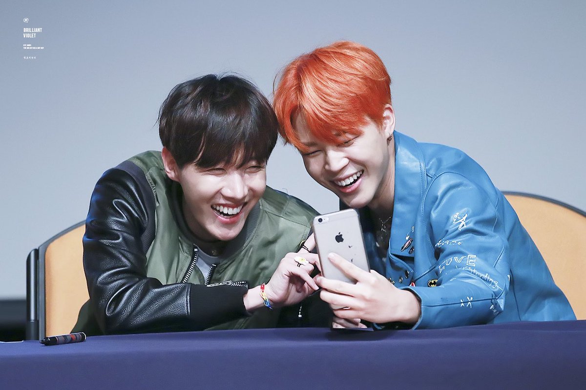 JMoment_bts's tweet photo. 호비호비 ^♡^ 
이젠 내게 기대도 돼 언제나 옆에 
생일 정말정말 축하하고 사랑해요 

💚💚💚

#희망이_있는곳엔_반드시_호석이_있네
#호비생일ㅊㅋ
#iHeartAwards #BestFanArmy 
#BTSARMY @BTS_twt https://t.co/oQl8vNzAYw