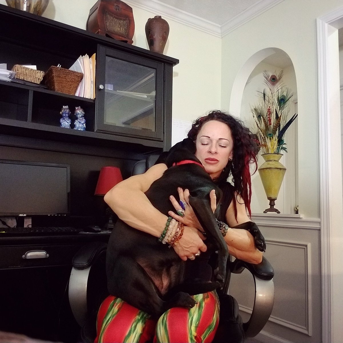 The_Chieftess's tweet photo. Good morning &amp; I #LOVE YOU!

Become Your Own Safe Space.

Then you choose who you are and how you roll.🤗
https://t.co/WeWwo2AqC4

I Love You❤️
#TheChieftess #BeHUMAN #MOTHER #TheNewHuman #IAmTheSOULution #LifeCoach #LightWorker #empowerment #Healing #meditation #fear #Healing https://t.co/HsJNLxV4Kl
