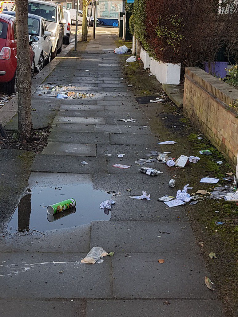 davmhod's tweet photo. #muckymerton  Effra Road. Reported https://t.co/mmJa0PnlZf
