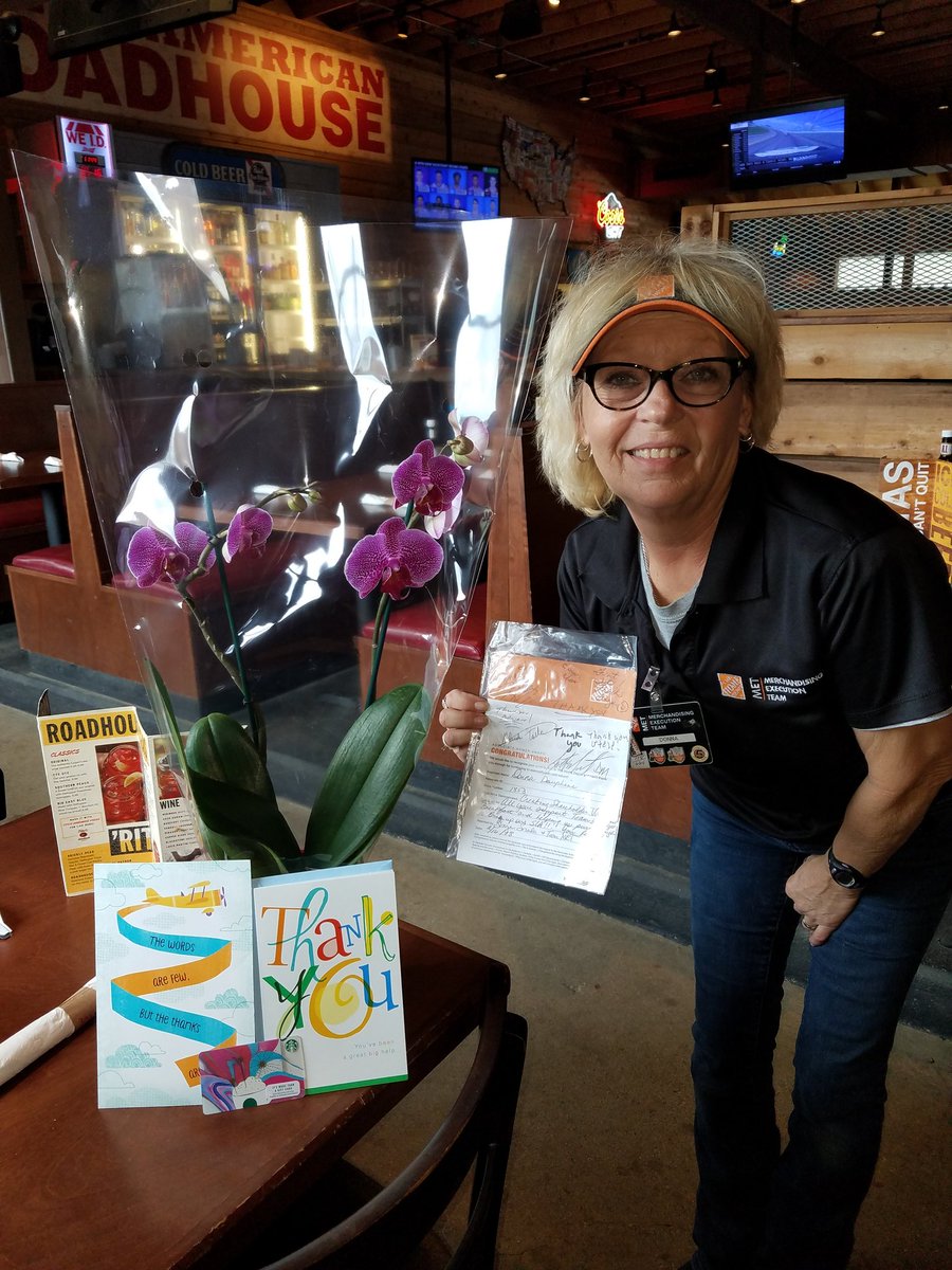 sorolas27's tweet photo. Met luncheon recognizing our new crew for their hard work since Harvey. Presented are supervisor Donna with some flowers Starbucks card and a whole lot of appreciation for her encouragement to her team.@GtolliverHD1853 @DauphineDonna @Kevin_c_lam1111 @BCHaynes56 https://t.co/rcVRK0mJ4g